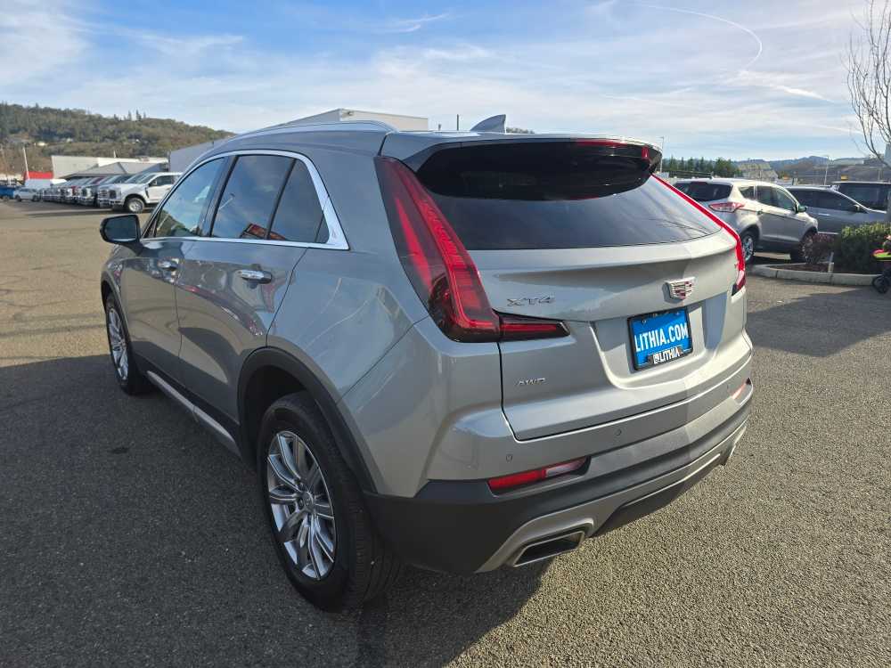 Thumbnail: 2023 Cadillac XT4 - 3