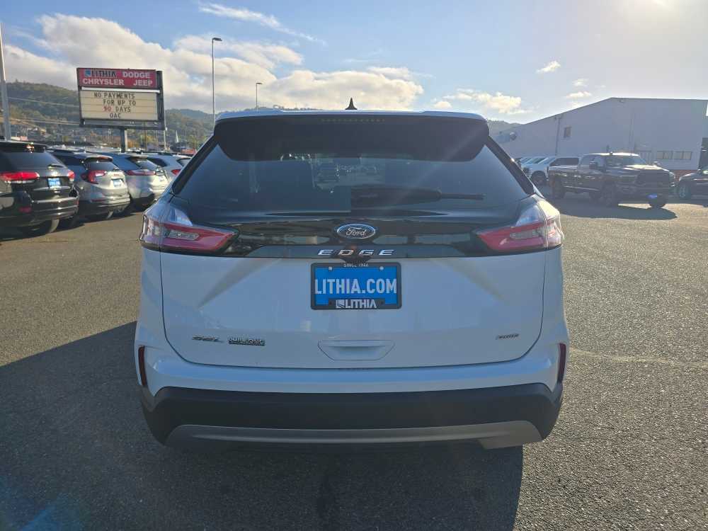 2021 Ford Edge SEL photo 4