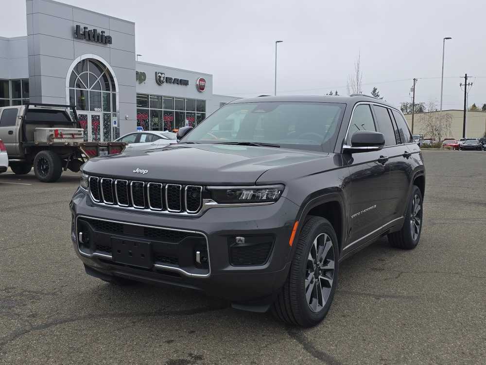 2025 Jeep Grand Cherokee Overland's photo