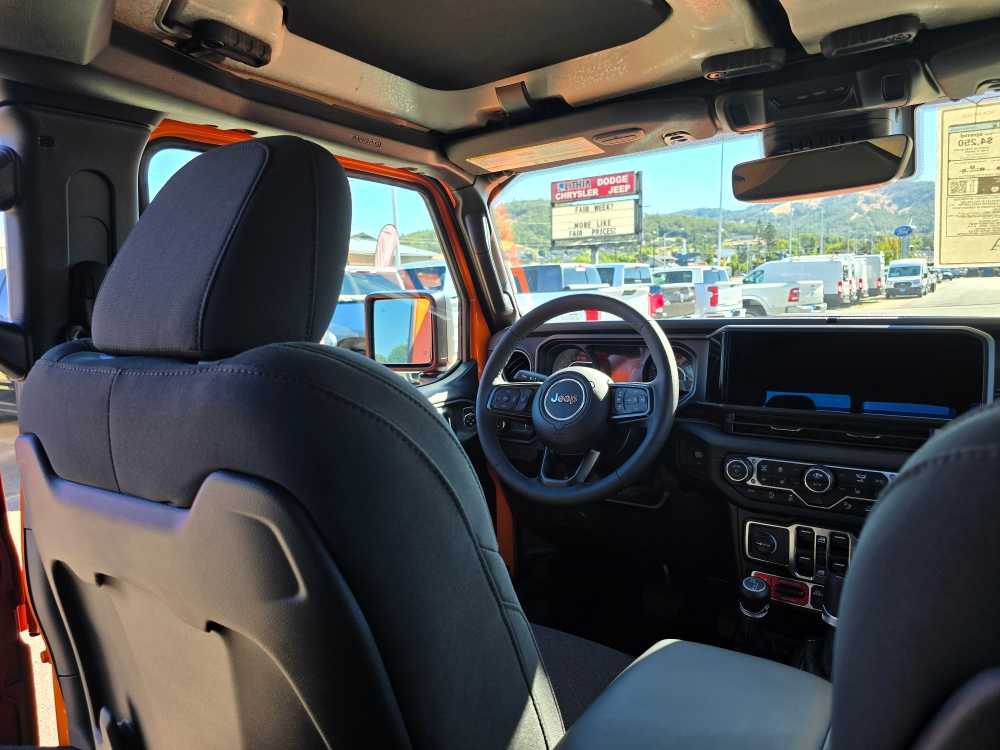 Thumbnail: 2025 Jeep Gladiator - 10