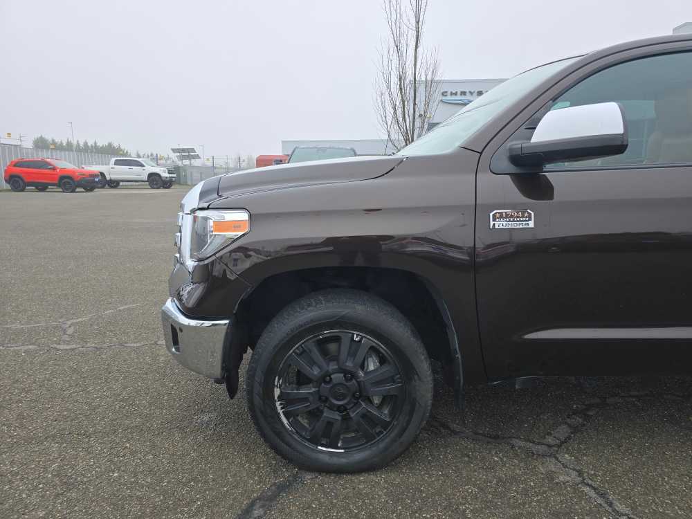 Thumbnail: 2018 Toyota Tundra - 18