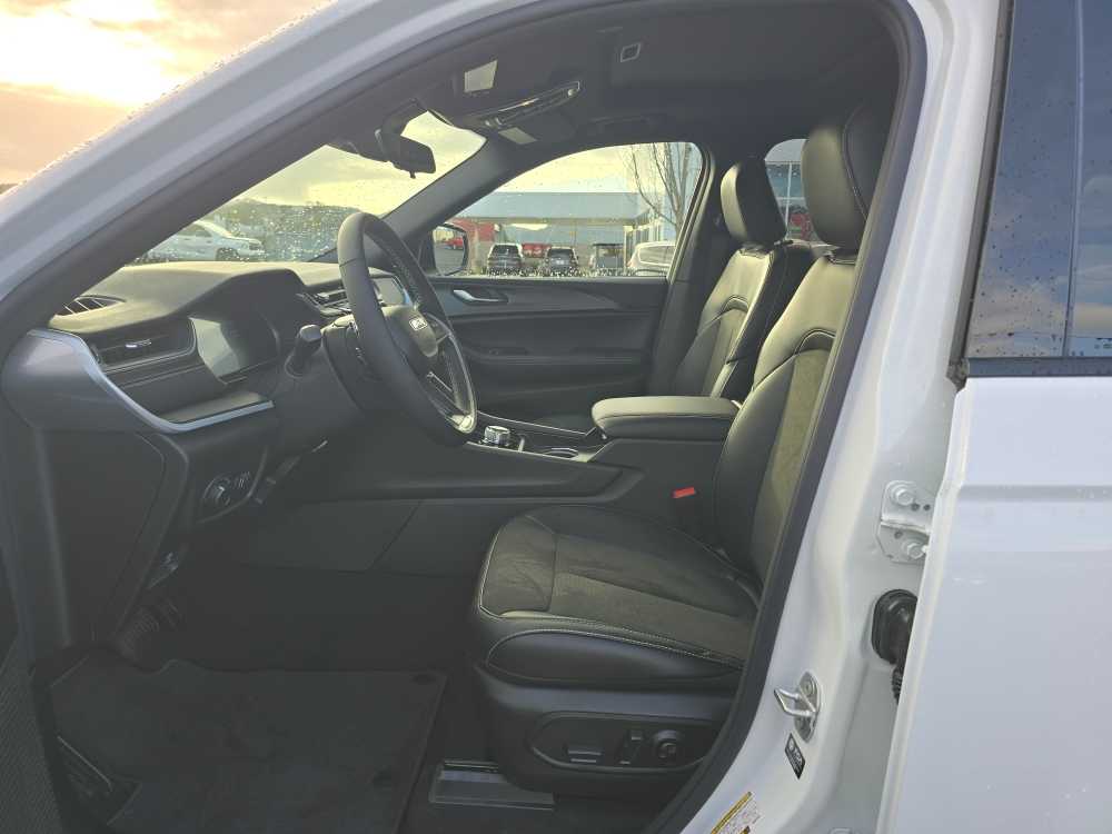 Thumbnail: 2025 Jeep Grand Cherokee L - 9