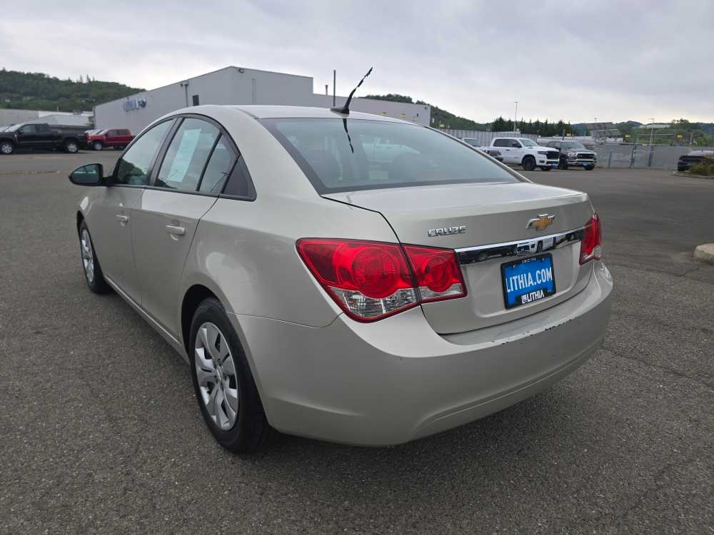 Thumbnail: 2014 Chevrolet Cruze - 3