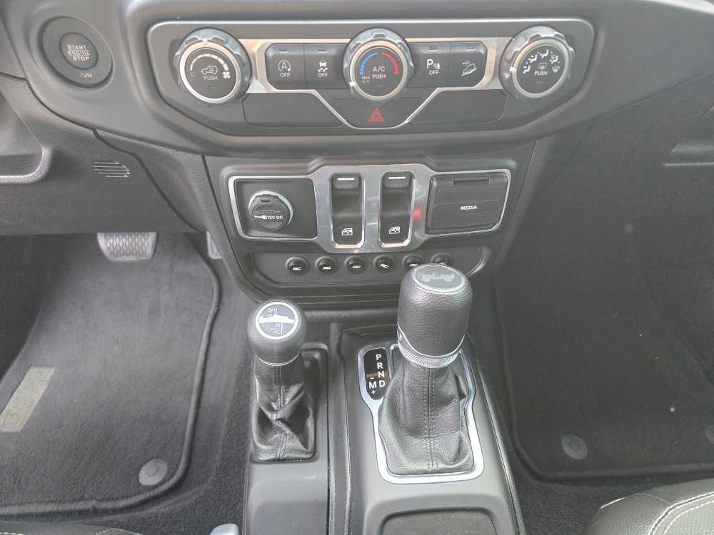Thumbnail: 2020 Jeep Wrangler - 13