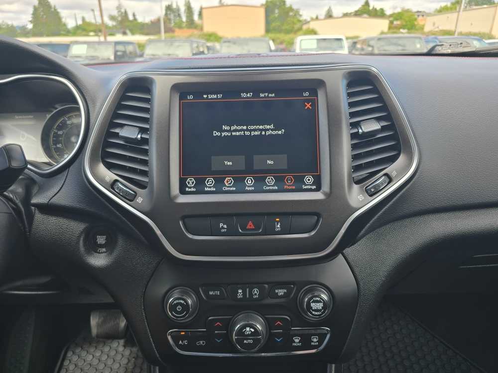 Thumbnail: 2021 Jeep Cherokee - 11