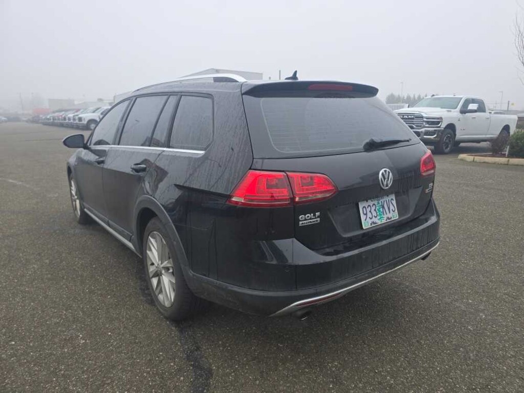 Used 2017 Volkswagen Golf Alltrack TSI SE 4MOTION Wagon