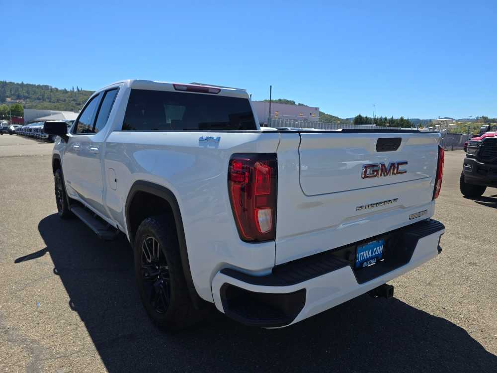 Thumbnail: 2022 GMC Sierra 1500 - 2