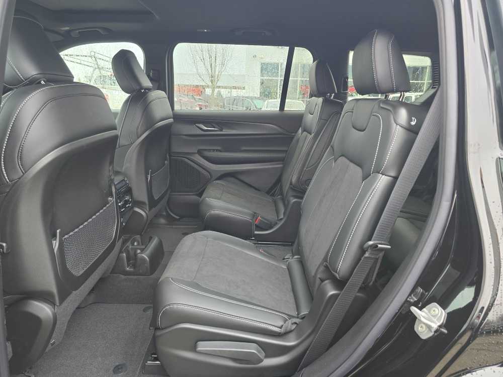 Thumbnail: 2025 Jeep Grand Cherokee L - 16