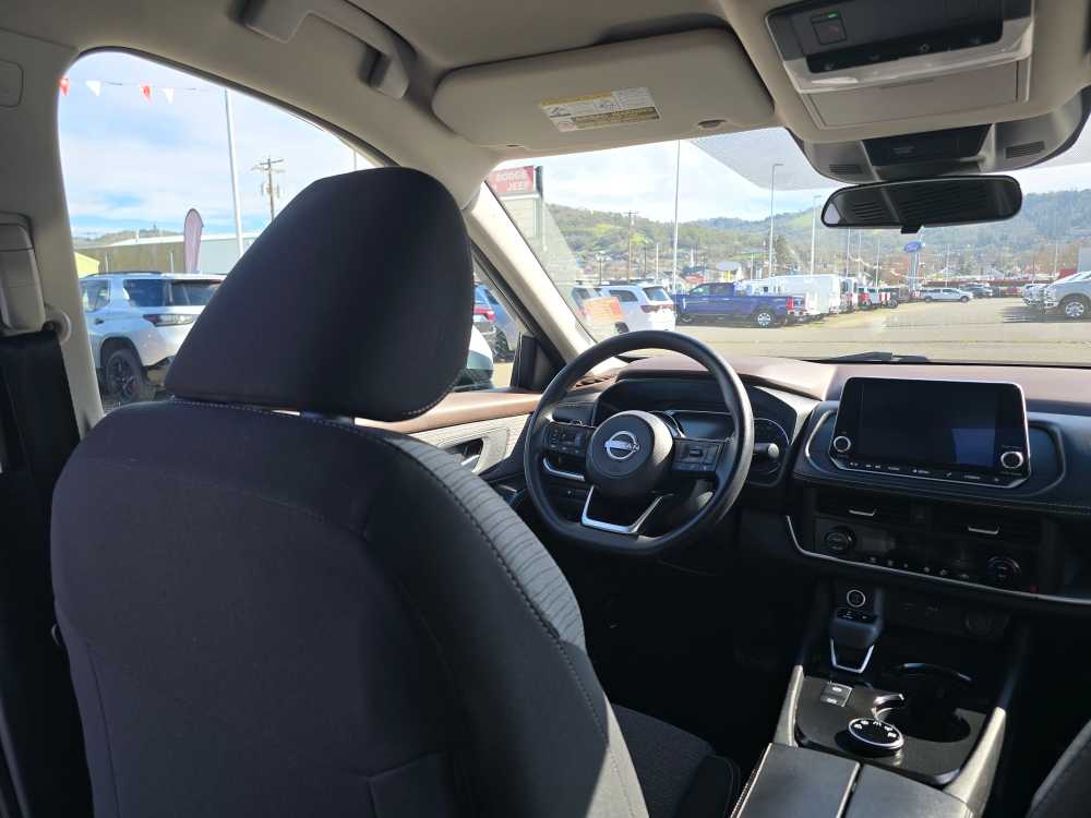 Thumbnail: 2023 Nissan Rogue - 10