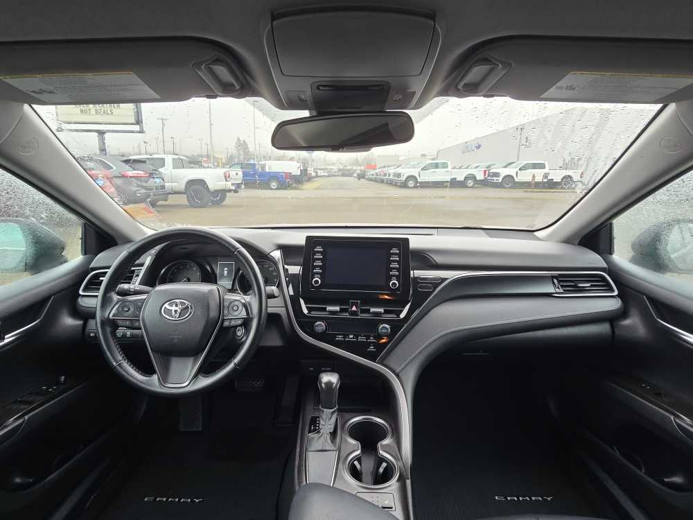 Thumbnail: 2021 Toyota Camry - 15