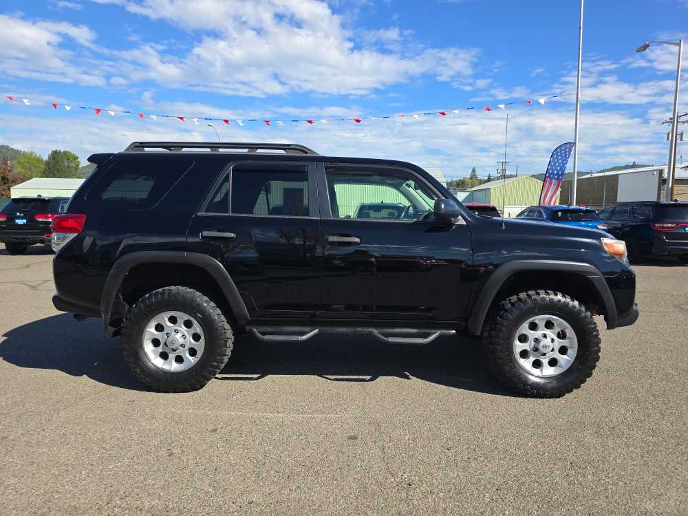 Thumbnail: 2011 Toyota 4Runner - 6