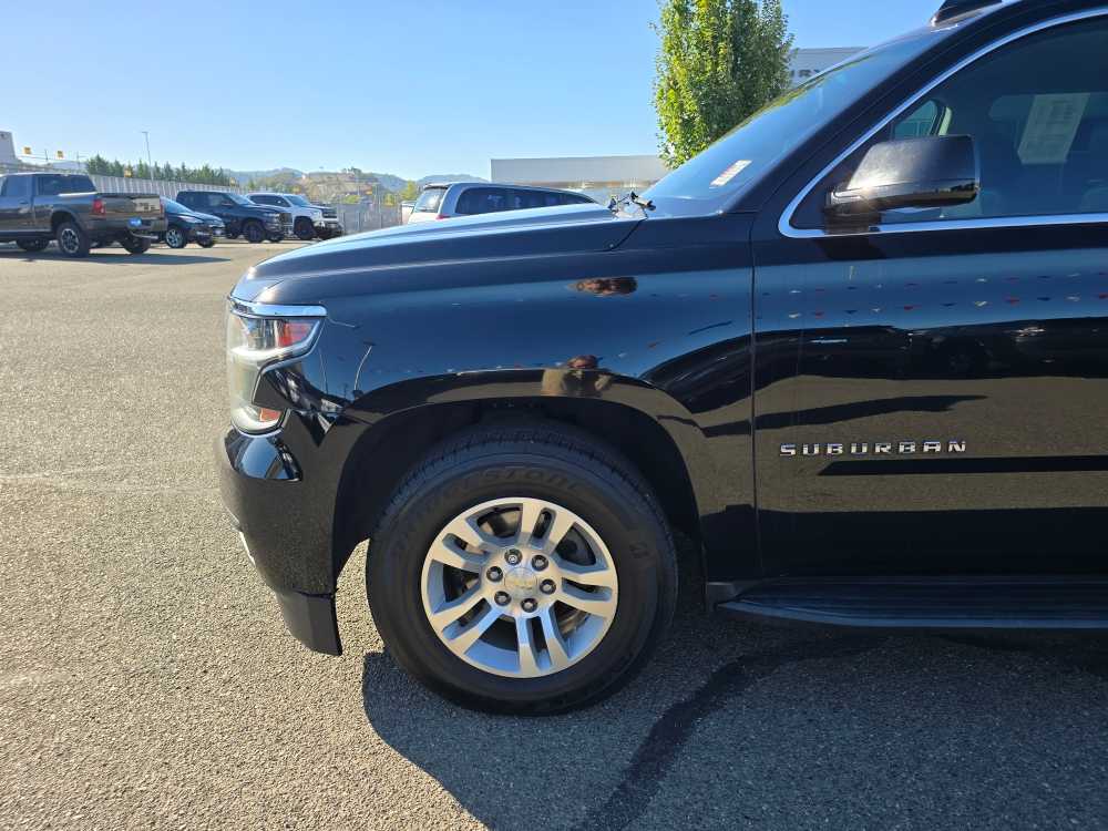 Thumbnail: 2016 Chevrolet Suburban - 19