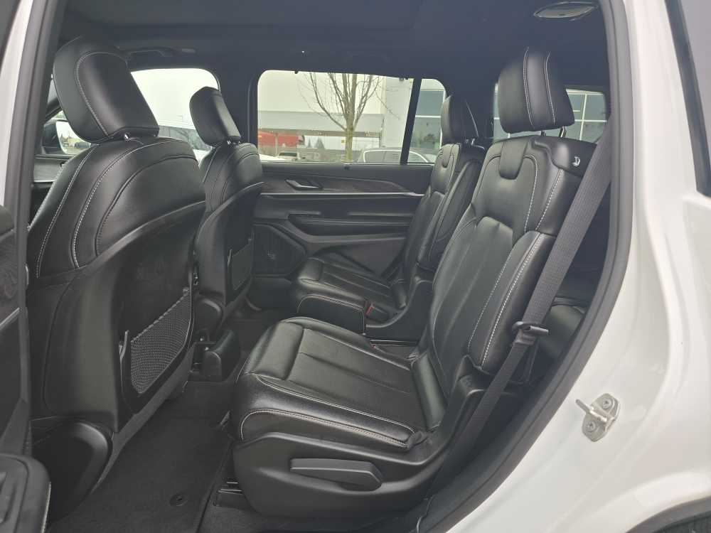 Thumbnail: 2024 Jeep Grand Cherokee L - 16