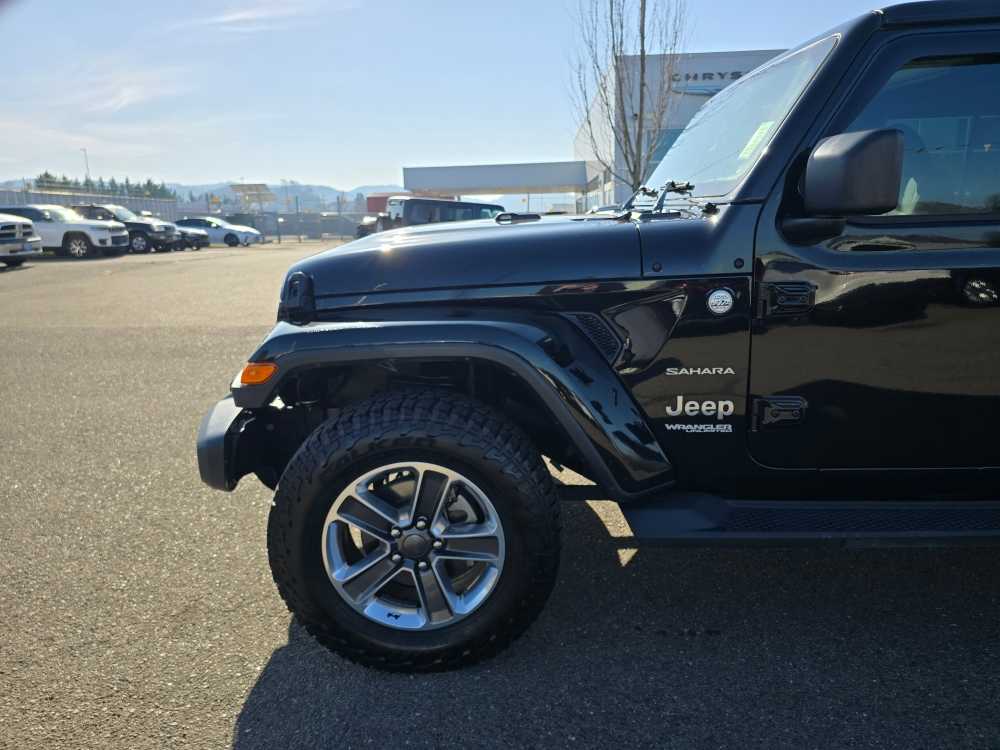 Thumbnail: 2019 Jeep Wrangler - 18