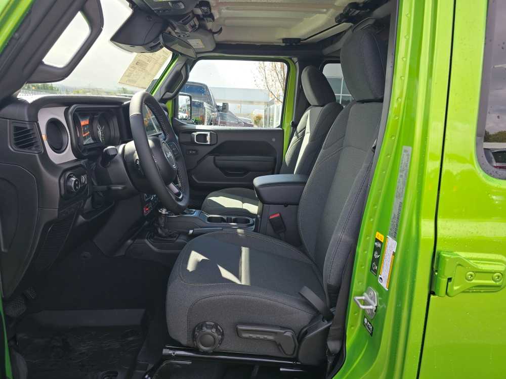 Thumbnail: 2026 Jeep Gladiator - 9