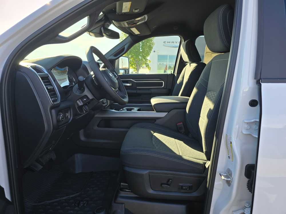 Thumbnail: 2026 RAM 2500 - 9