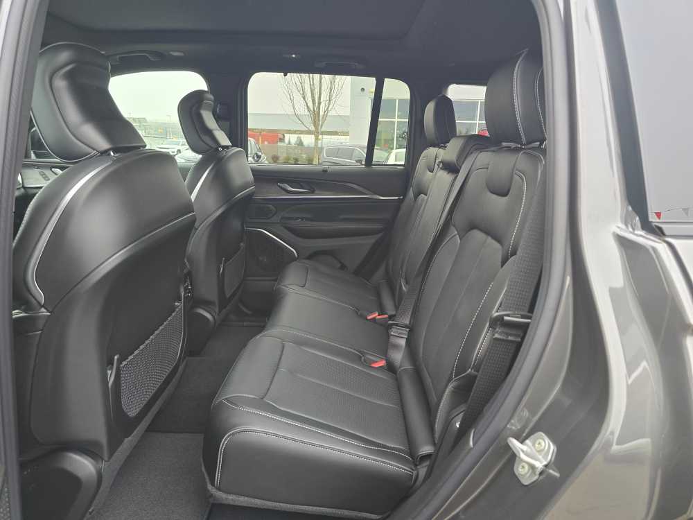 Thumbnail: 2025 Jeep Grand Cherokee - 16