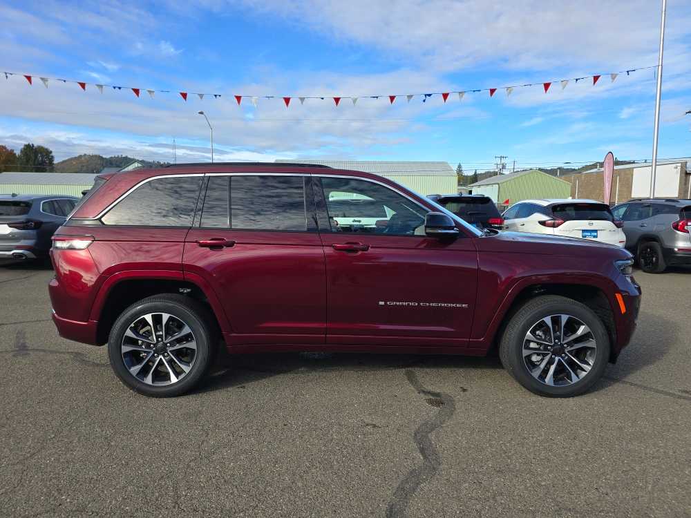 Thumbnail: 2025 Jeep Grand Cherokee - 6