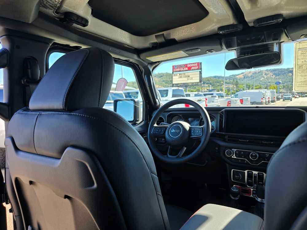 Thumbnail: 2025 Jeep Wrangler - 10