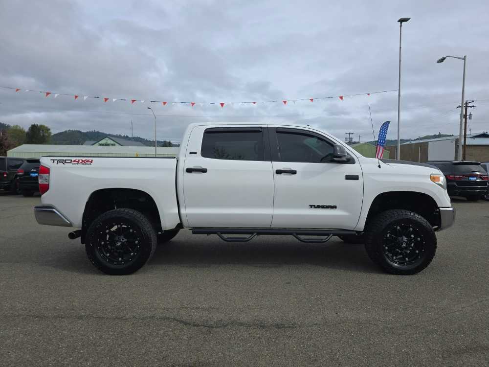 Thumbnail: 2014 Toyota Tundra - 6