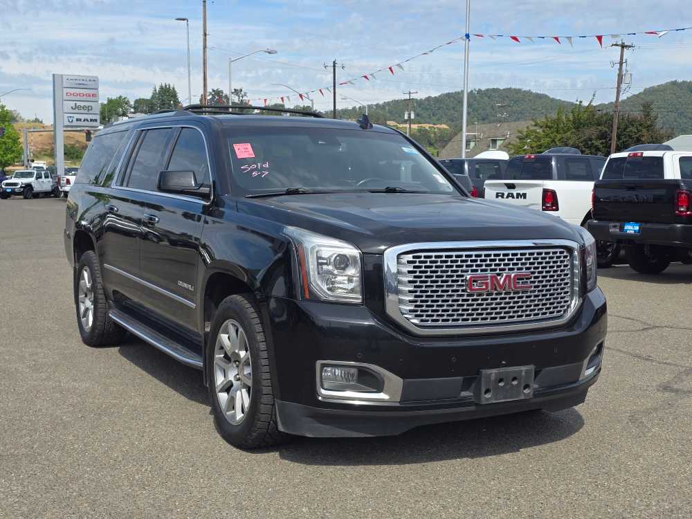 Thumbnail: 2017 GMC Yukon XL - 4