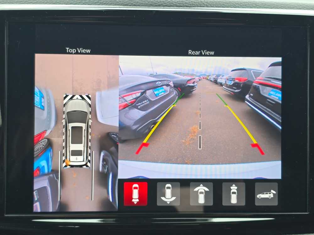 Thumbnail: 2026 Chrysler Pacifica - 20