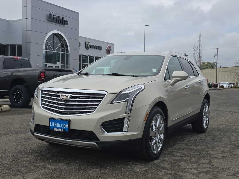 Thumbnail: 2017 Cadillac XT5 - 1