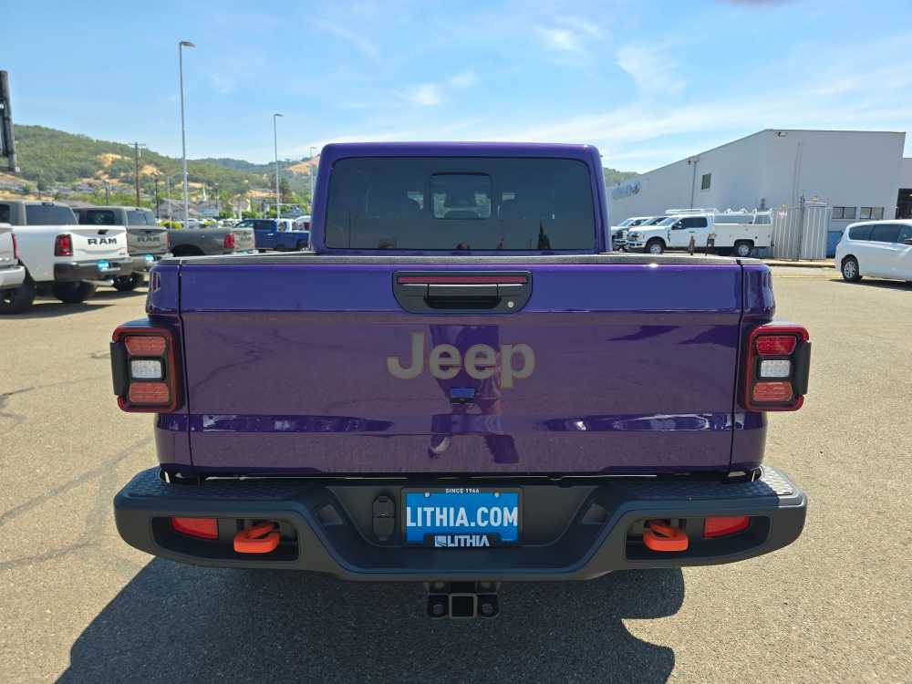 Thumbnail: 2026 Jeep Gladiator - 4