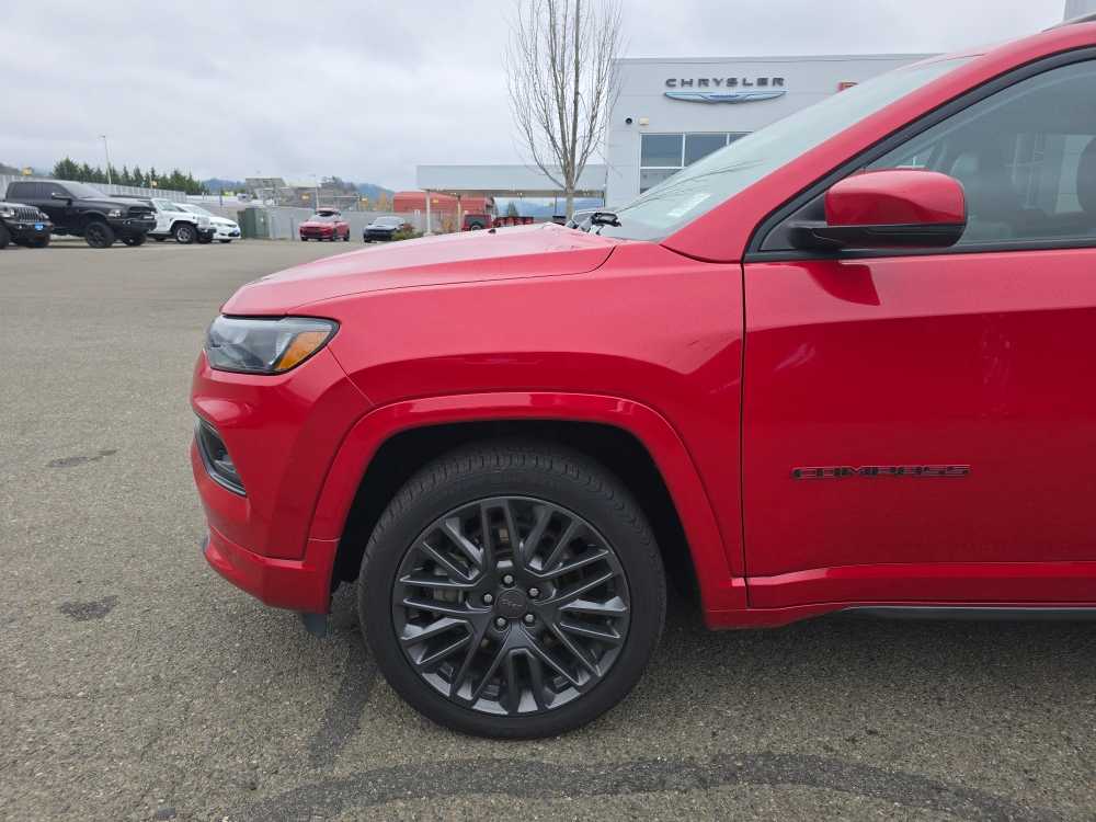 Thumbnail: 2023 Jeep Compass - 18
