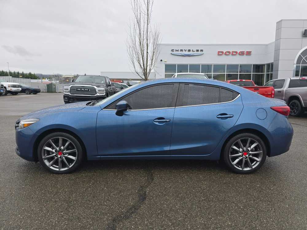 Thumbnail: 2018 Mazda Mazda3 - 2