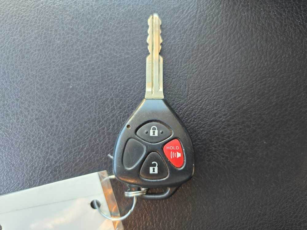 Thumbnail: 2018 Toyota 4Runner - 21