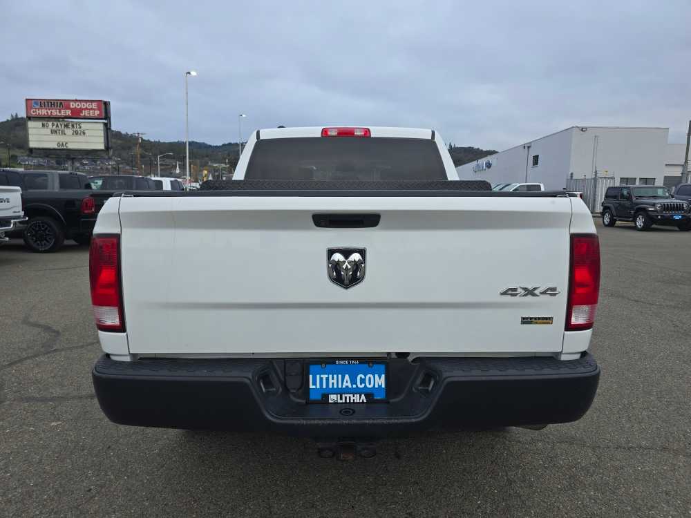 Thumbnail: 2019 RAM 1500 Classic - 4