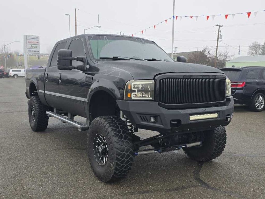 Used 2005 Ford F-250 Truck Crew Cab