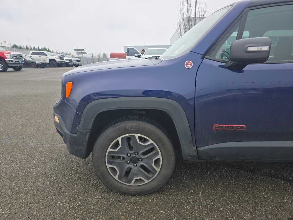 Thumbnail: 2017 Jeep Renegade - 6