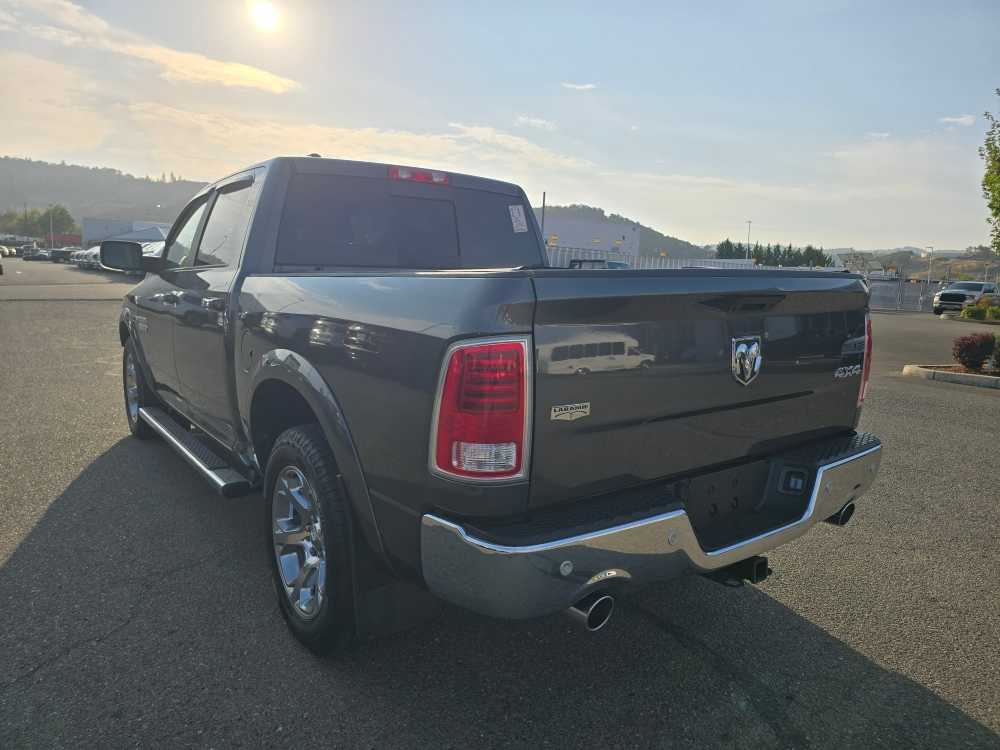 2017 Ram 1500 Laramie photo 2