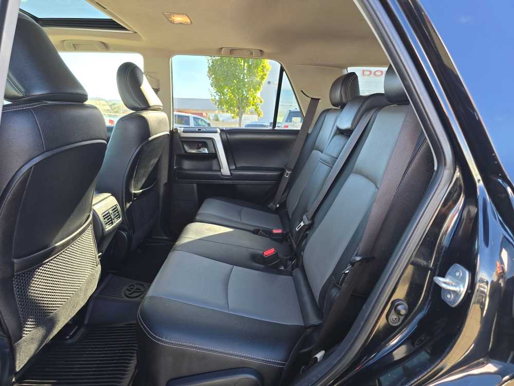 Thumbnail: 2018 Toyota 4Runner - 16