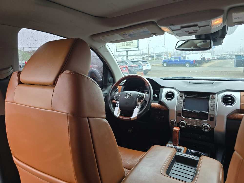 Thumbnail: 2018 Toyota Tundra - 10