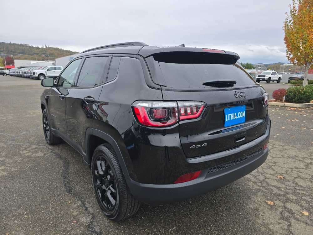 Thumbnail: 2026 Jeep Compass - 3