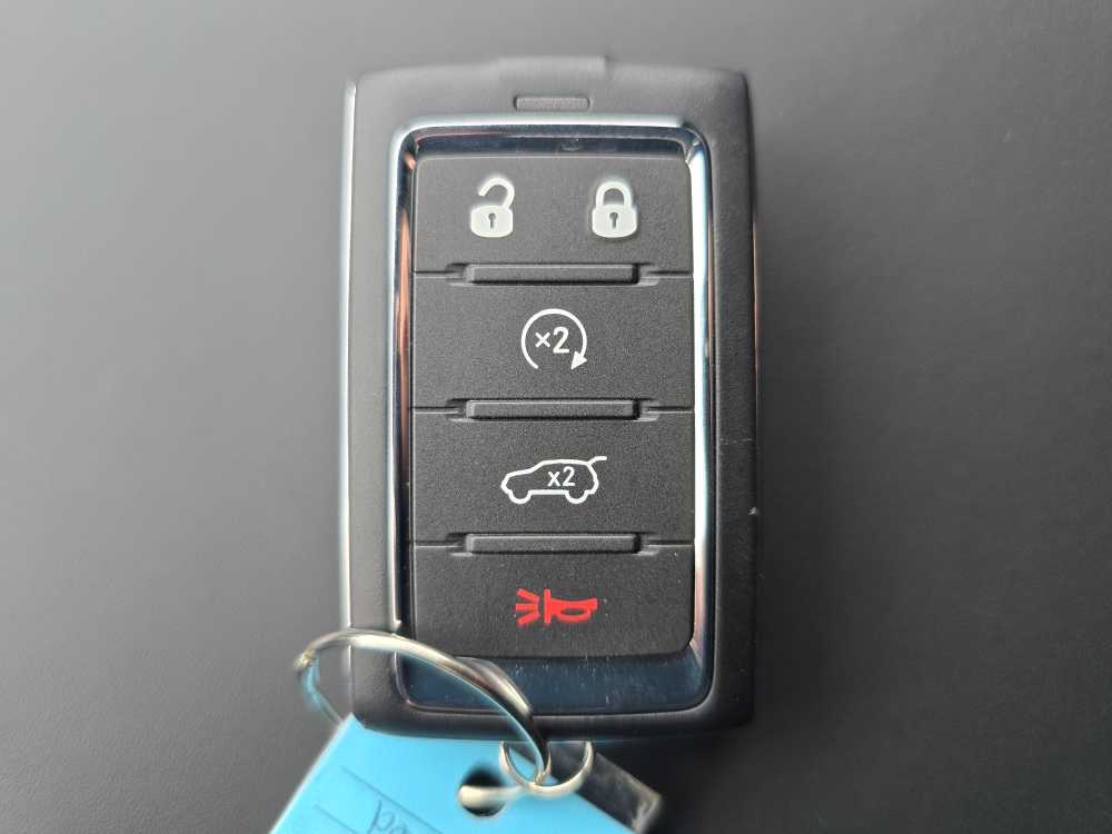 Thumbnail: 2025 Jeep Grand Cherokee - 21