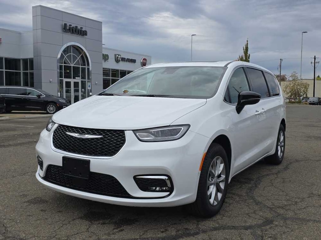 New 2026 Chrysler Pacifica Select Passenger Van