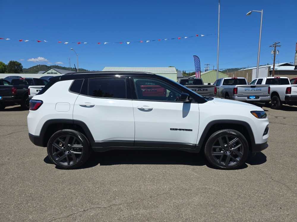 Thumbnail: 2026 Jeep Compass - 6