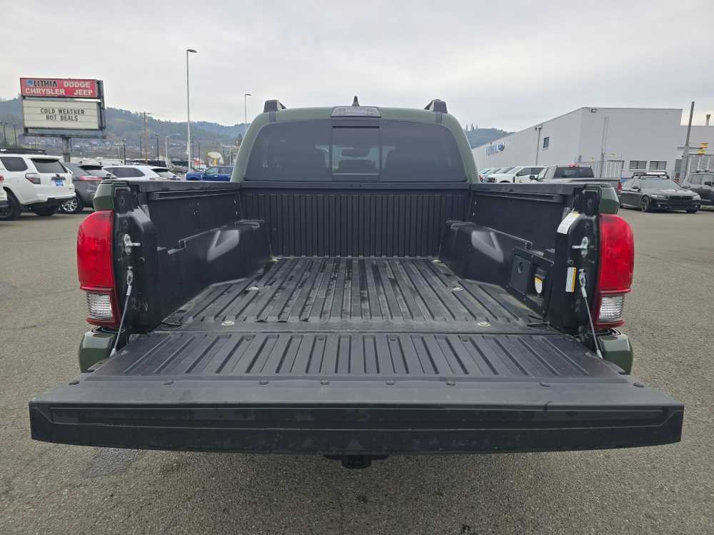 Thumbnail: 2021 Toyota Tacoma - 19