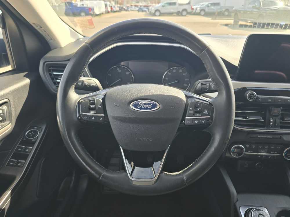 Thumbnail: 2021 Ford Escape - 11