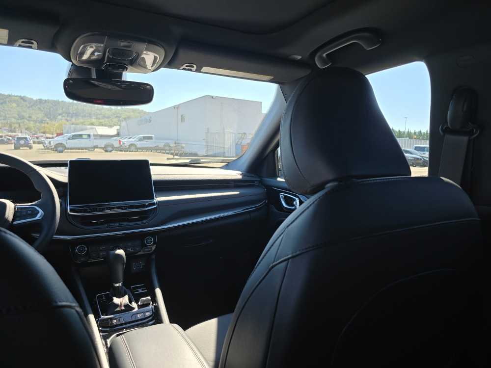 Thumbnail: 2026 Jeep Compass - 14