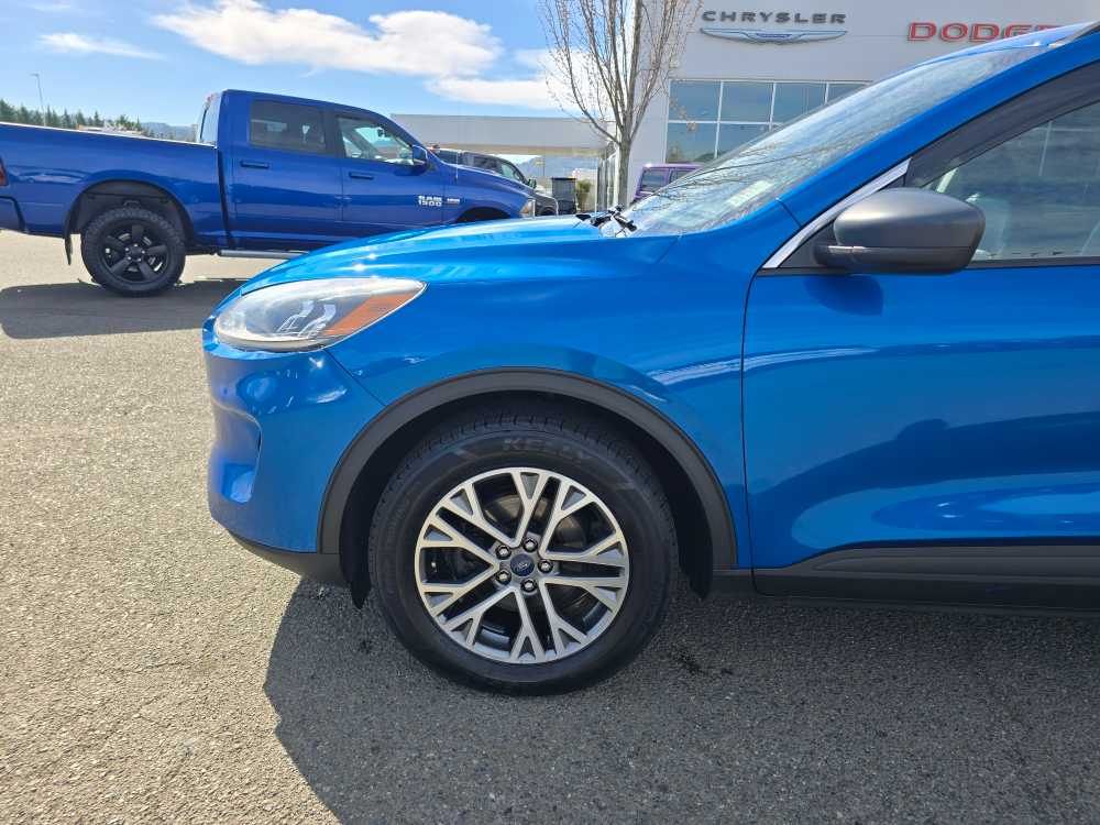 Thumbnail: 2021 Ford Escape - 18