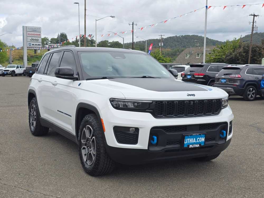 Thumbnail: 2023 Jeep Grand Cherokee - 7