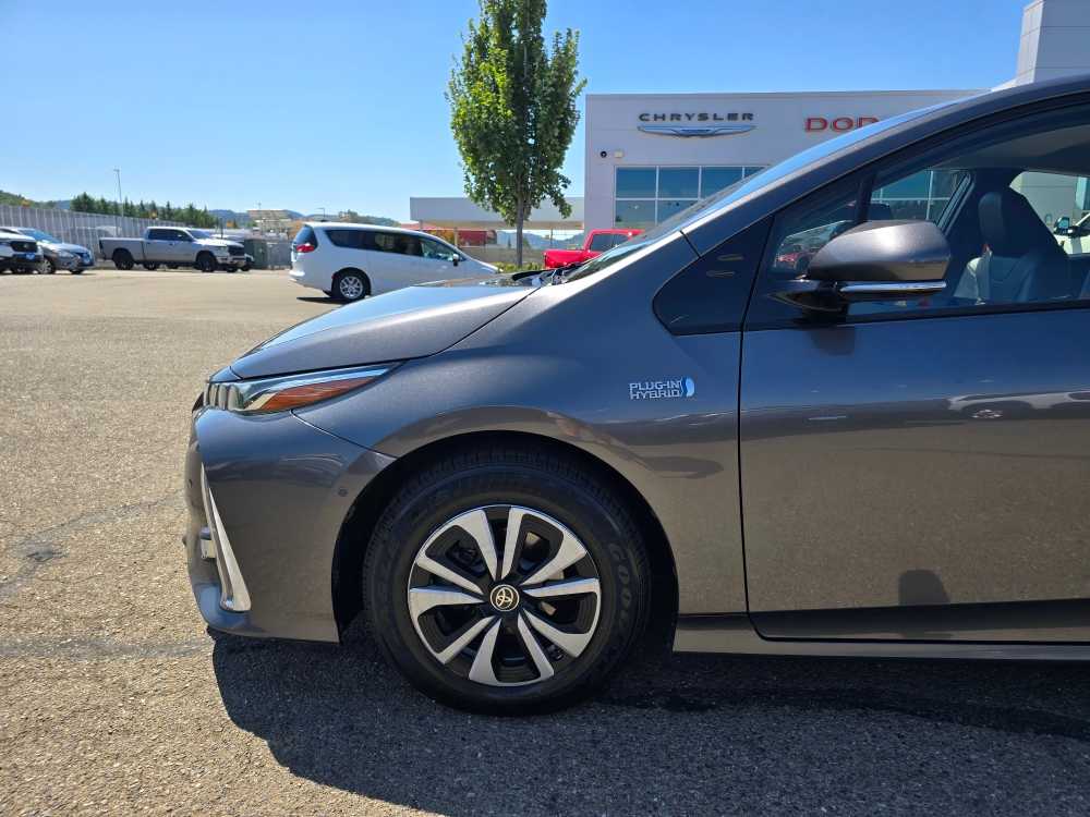 Thumbnail: 2018 Toyota Prius Prime - 18