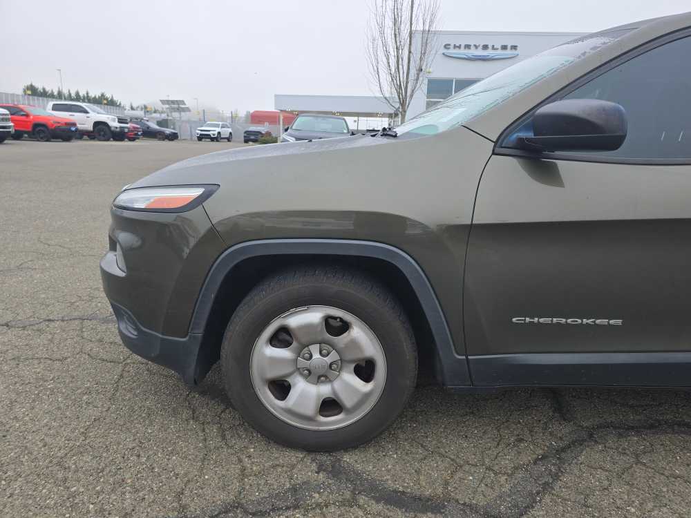 Thumbnail: 2015 Jeep Cherokee - 6