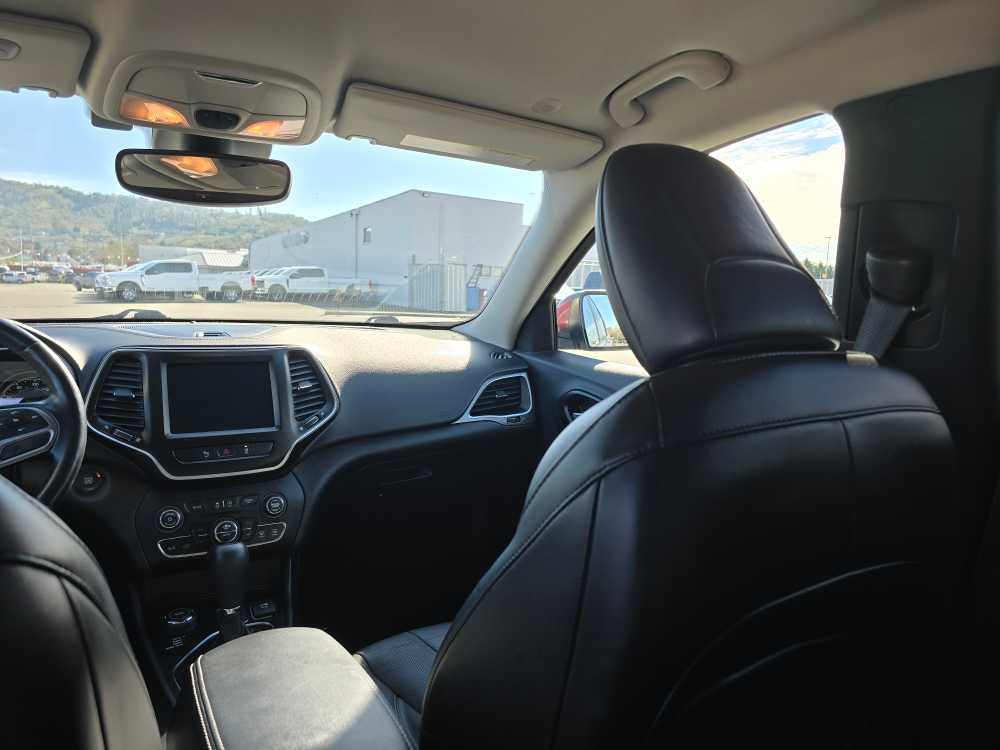 Thumbnail: 2021 Jeep Cherokee - 14