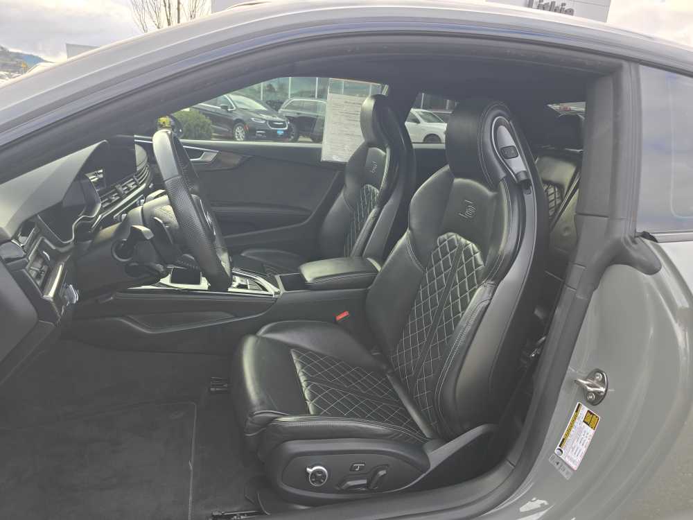 Thumbnail: 2020 Audi S5 - 14